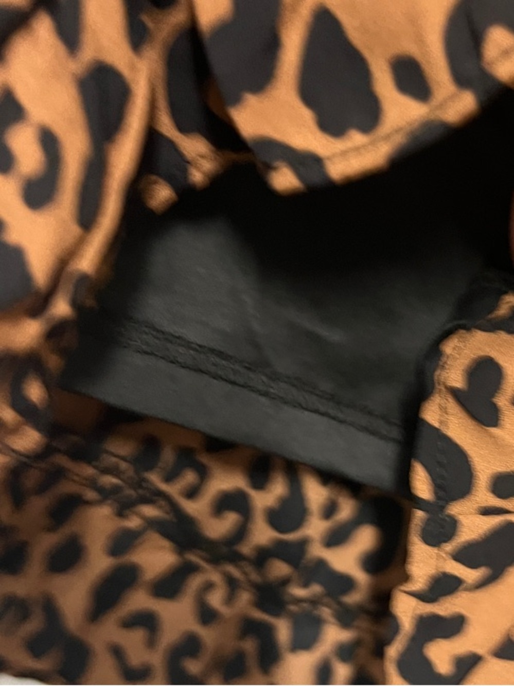 Leopard Print Ruffle Hem Shorts - Picture 5 of 5